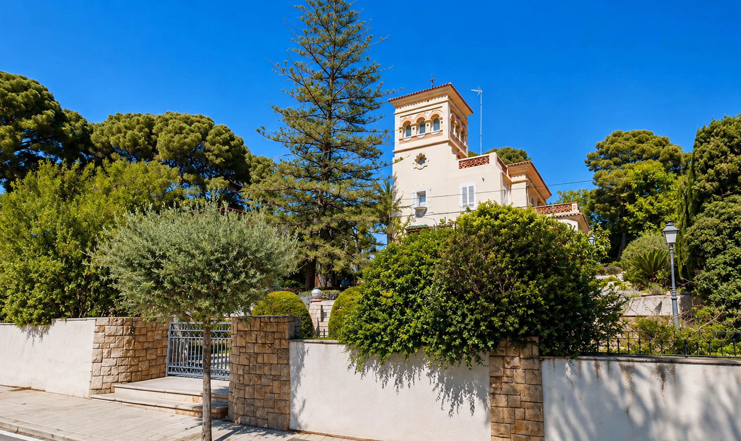 Exterior de la casa de Campolivar